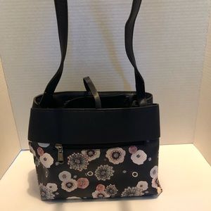 Pack Martinez Hand Purse